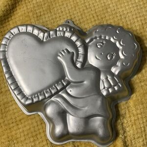 CUPID with HEART Cake Pan. Vintage from 1982. Wilton. Good used condition.